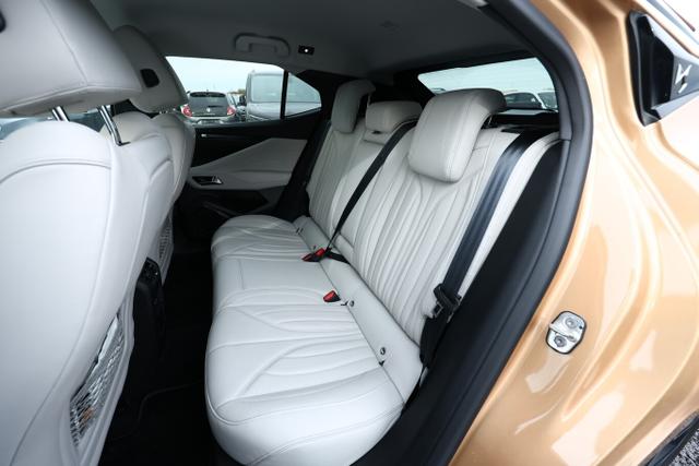 DS Automobiles 4 Cross Rivoli 1.5 BlueHDi 130 Aut. LED Nav SHZ 