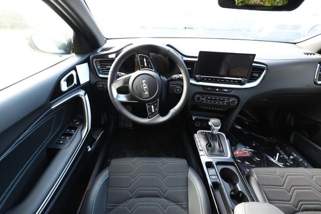 Kia Ceed Sportswagon SW 1.0 MHEV 100 DCT ACC LED eHK SHZ JBL Kam 