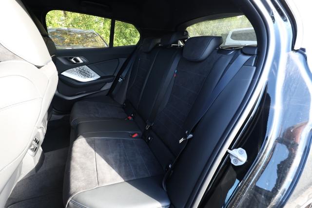 BMW 1er M Sport 120i ACC PrivG 2Z-Klima LED Nav Kam SHZ 