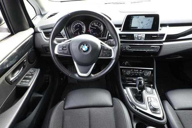 BMW 2er Active Tourer Sport Line 218i Steptronic Nav AHK 