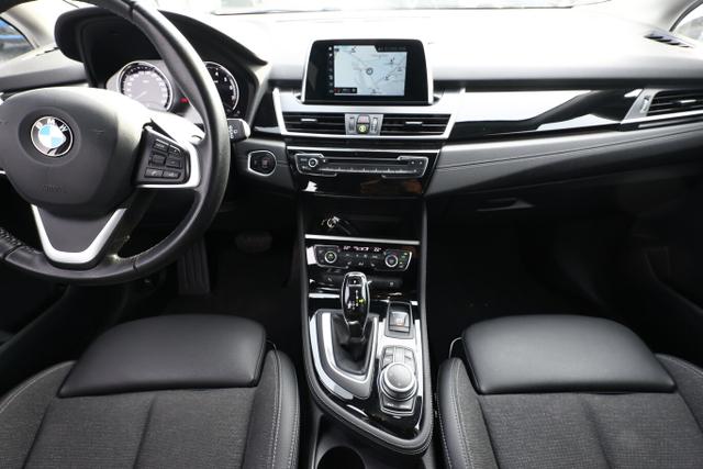 BMW 2er Active Tourer Sport Line 218i Steptronic Nav AHK 
