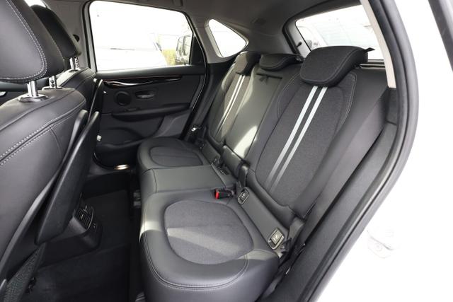BMW 2er Active Tourer Sport Line 218i Steptronic Nav AHK 