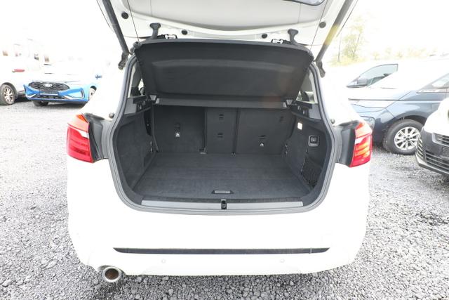 BMW 2er Active Tourer Sport Line 218i Steptronic Nav AHK 