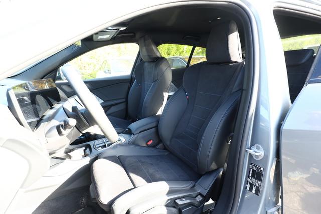 BMW 1er M Sport 120i ACC PrivG 2Z-Klima LED Nav Kam SHZ 
