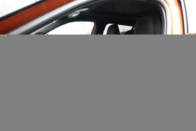 Peugeot 2008 GT 1.2 PT 155 Aut. SchiebeD LED Nav ACC 