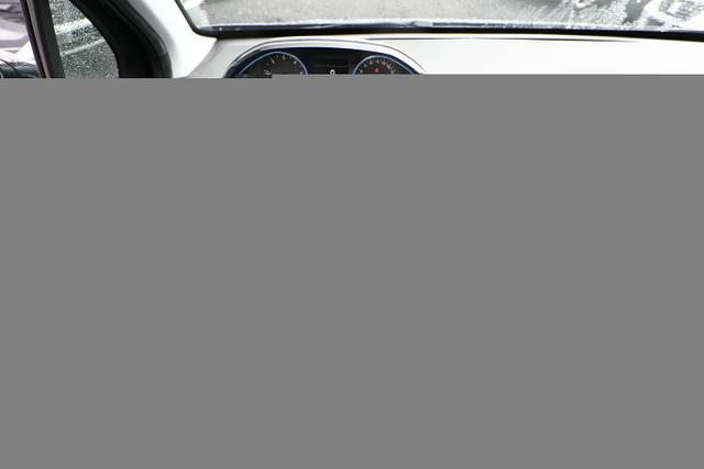 Peugeot 2008 Allure 1.6 BlueHDi 120 Pano Nav SHZ Kam 16Z 