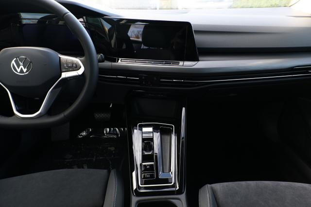 Volkswagen Golf Style VIII 2.0 TSI 190 DSG LED+ ErgoA ACC 