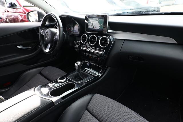 Mercedes-Benz C-Klasse C 220 d LED Nav ParkAs Tempomat LM17Z Klimaaut. 