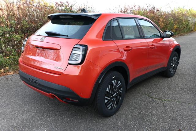 Fiat 600 Basis MHEV 110 DCT Nav SHZ KeyL LED Kam PDC CarP 