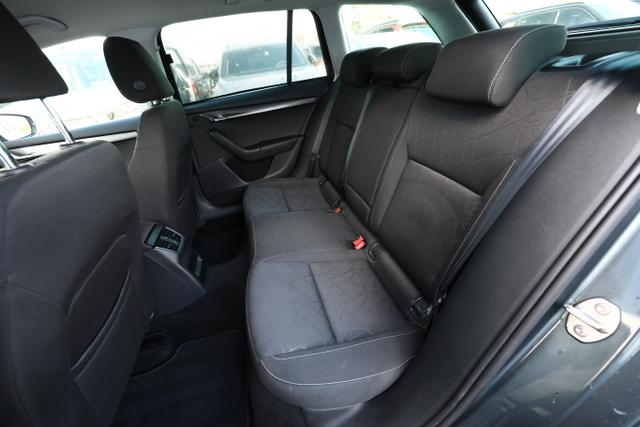 Skoda Octavia Combi Ambition 2.0 TDI 150 DSG LED Nav PDC Kam 