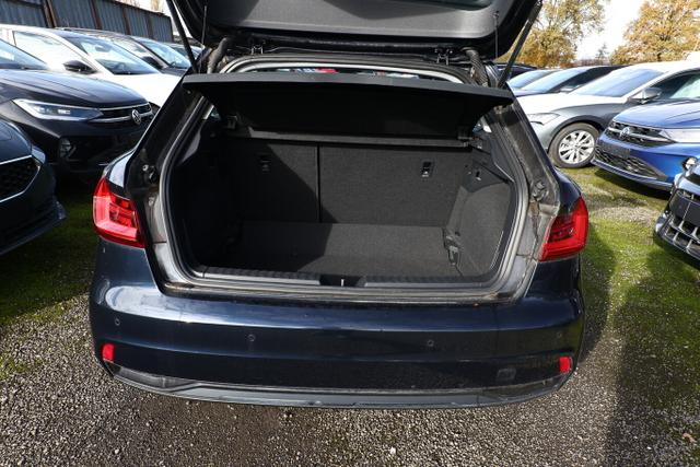 Audi A1 Sportback advanced 30 TFSI 110 PDC Temp LM16Z 