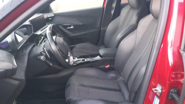 Peugeot 2008 GT 1.2 Puretech 130 Aut. LED Pano Nav 