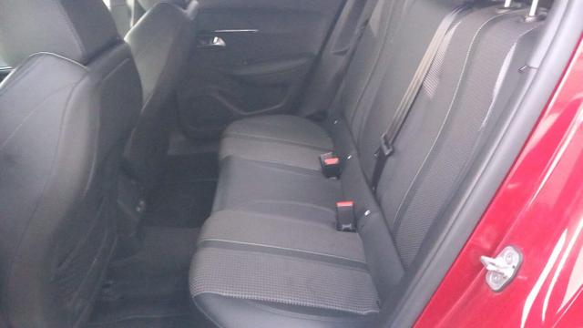 Peugeot 2008 GT 1.2 Puretech 130 Aut. LED Pano Nav 