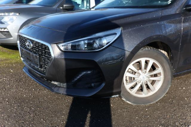 Hyundai i30 Select 1.4 100 LED PDC SHZ LM15Z Klimaaut. 