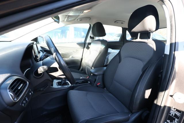 Hyundai i30 Select 1.4 100 LED PDC SHZ LM15Z Klimaaut. 