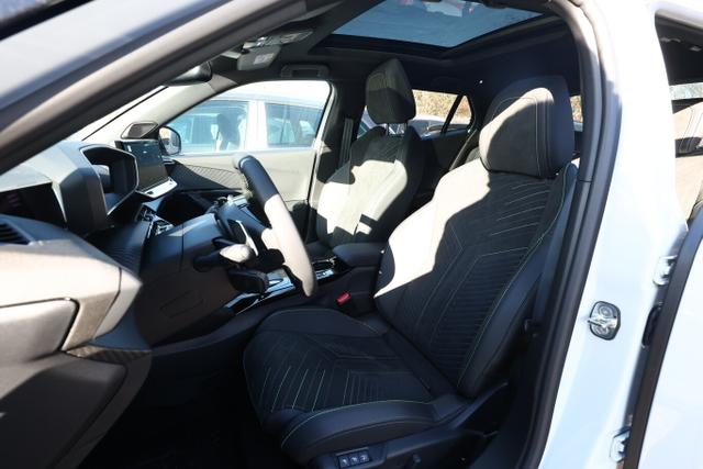 Peugeot 2008 GT MHEV 145 DSC6 ACC 360° Pano Massage SHZ 