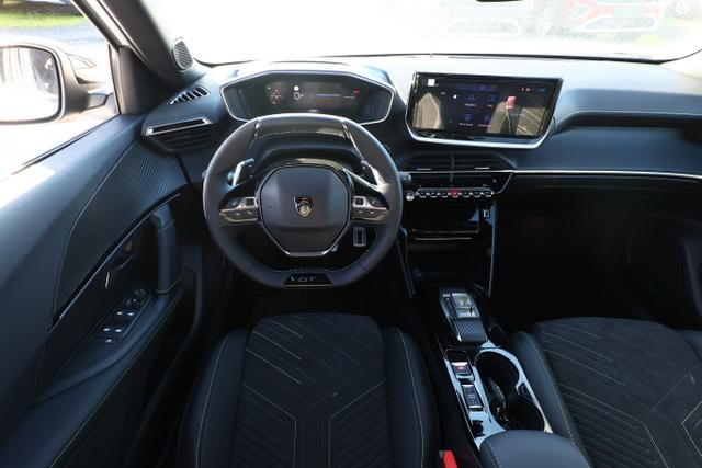 Peugeot 2008 GT MHEV 145 DSC6 ACC 360° Pano Massage SHZ 