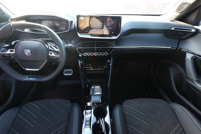 Peugeot 2008 GT MHEV 145 DSC6 ACC 360° Pano Massage SHZ 