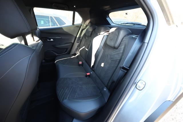 Peugeot 2008 GT MHEV 145 DSC6 ACC 360° Pano Massage SHZ 