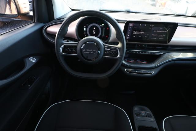 Fiat 500e Cabrio 42 kWh 118 Temp AppC SchukoM2 LM16Z 