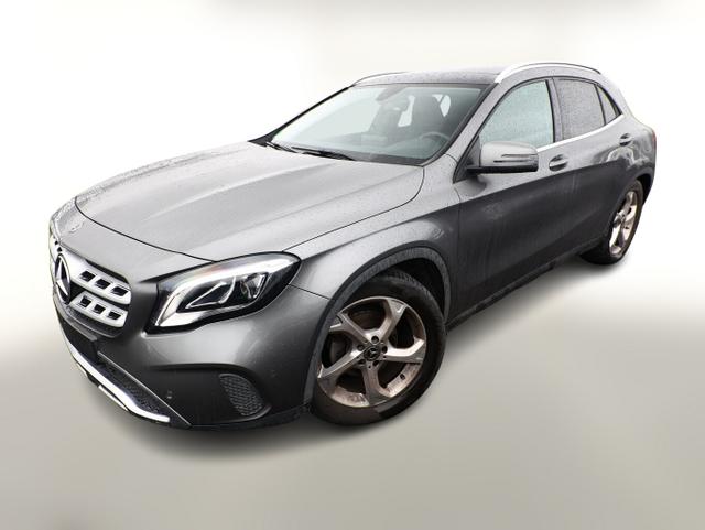 Mercedes-Benz GLA - Urban 180 Pano Nav LED eHk ParkAs LaneAs 18Z
