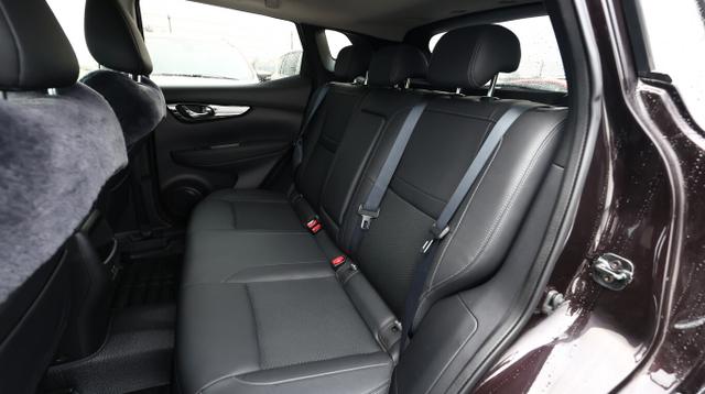 Nissan Qashqai N-CONNECTA 1.3 DIG-T 159 Pano Kam360 PDC 