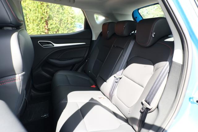 MG ZS Luxury EV 51kWh Pano LED Nav ACC SHZ Kam360 