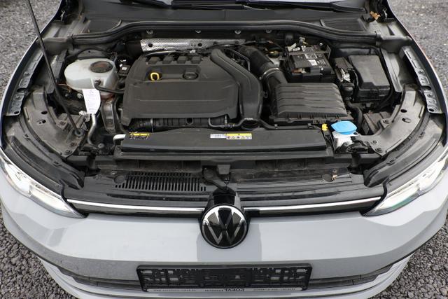 Volkswagen Golf LIFE VIII 1.5 TSI 130 Nav ACC SHZ PDC KeyL 