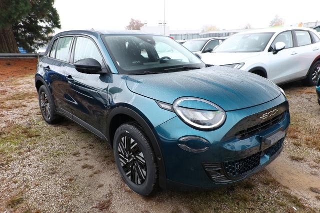 Fiat 600 - MHEV 145 DCT LED Nav ACC Kam Keyl Klimaaut