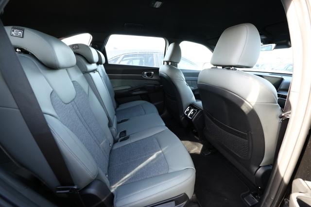 Kia Sorento HEV 215 FaceL ACC LED+ Kam 2xPDC Keyl LM 