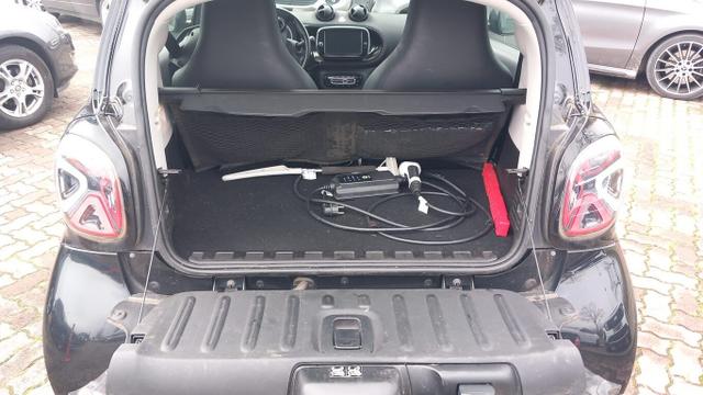 Smart fortwo prime coupe EQ LED Nav Pano Kam PDC SHZ 