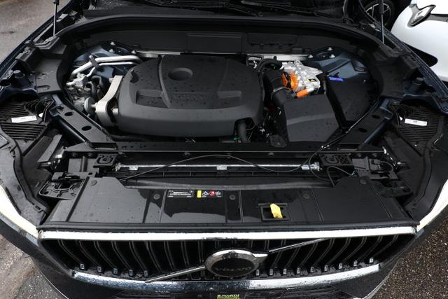 XC60 Core T6 Recharge AWD LED Pano ACC Kam Keyl 