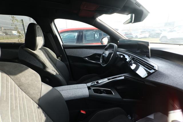 Peugeot 5008 GT MHEV 145 360° ACC Pano Nav PDC SHZ LED 