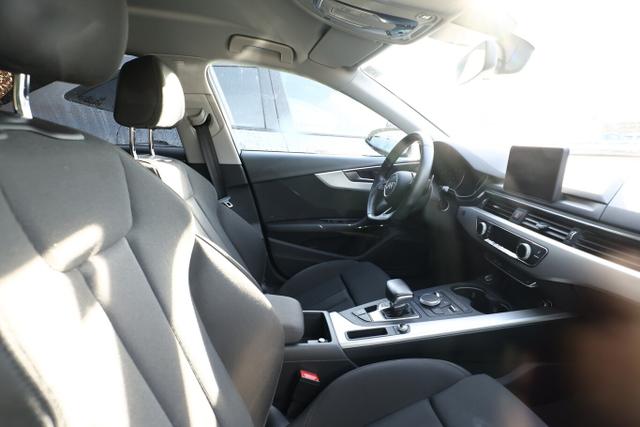 Audi A4 Avant sport 2.0 TDI 150 S Tronic Nav LED AHK 