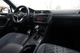 Volkswagen Tiguan Allspace R-Line TSI 150 DSG SHZ Nav EasyO 