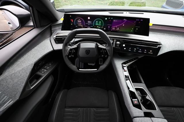 Peugeot 5008 MHEV 145 GT KomfortP AHK eHK Nav ACC SHZ 