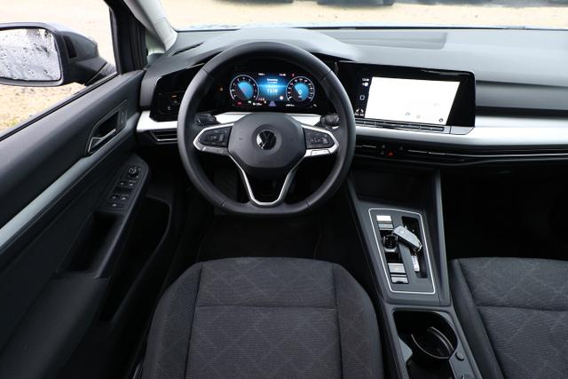 Volkswagen Golf LIFE VIII 1.5 eTSI 150 DSG LED Nav ACC SHZ 