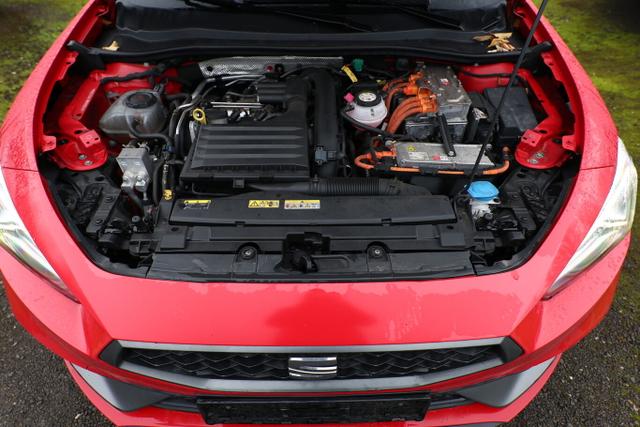 Seat Leon FR 1.4 e-HYBRID 204 DSG Nav LED PDC SHZ Kam 