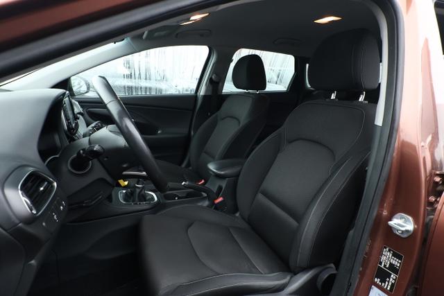 Hyundai i30 Intro 1.0 T-GDI 120 LED Nav Kam KeyL LM17Z 