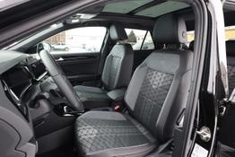 Volkswagen T-Roc R-Line DSG Pano BlackP LED+ Keyl 5JGar 19Z 