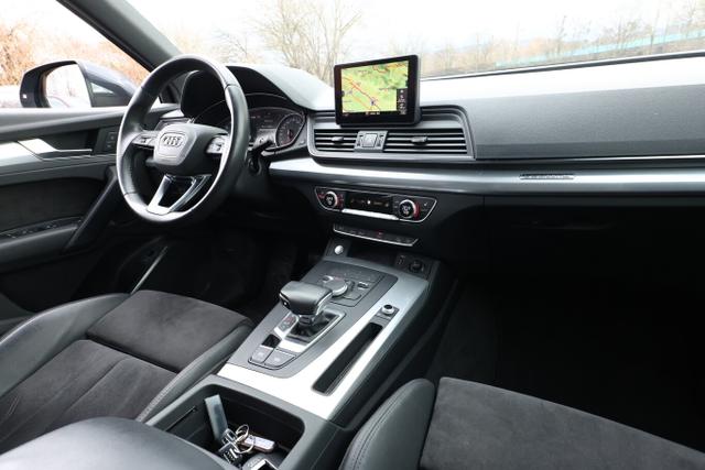 Audi Q5 sport 45 TFSI S-tronic quattro Nav PDC eHk 