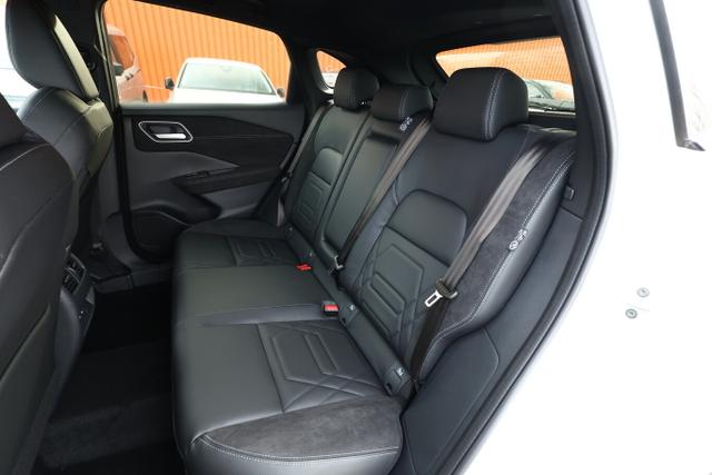 Qashqai N-DESIGN AT Leder Pano LM20 HUD eHK SHZ 