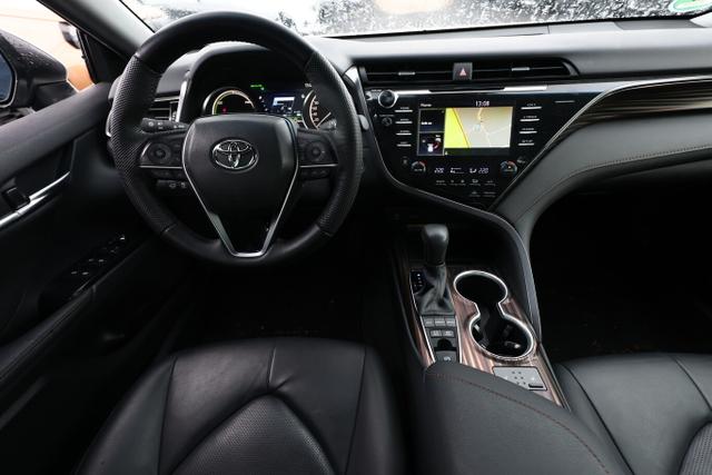 Toyota Camry Executive Hybrid 2.5 VVTi 218 CVT LED Nav 
