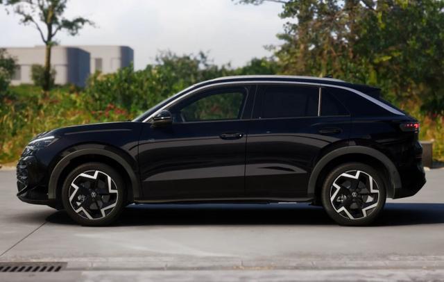 Volkswagen T-Roc R-Line DSG neuMod eHk LM18Z SHZ Keyl 3JGar 