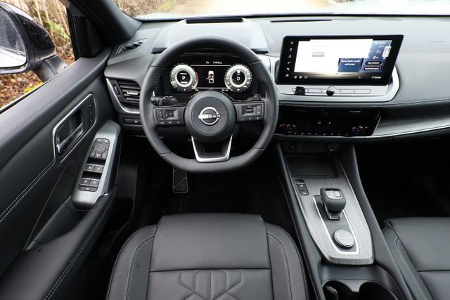 Nissan Qashqai AT 4x4 Tekna Pano HUD eHk SHZ ACC Keyl 