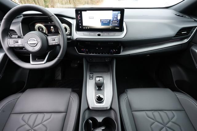 Nissan Qashqai AT 4x4 Tekna Pano HUD eHk SHZ ACC Keyl 