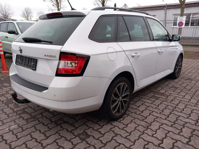 Skoda Fabia Combi Ambition 1.0 TSI 95 AHK PDC SHZ 16Z 