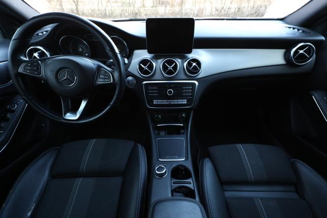 Mercedes-Benz GLA Urban 200 DCT KeyL eHK Nav Kam SHZ PrivG 18Z 