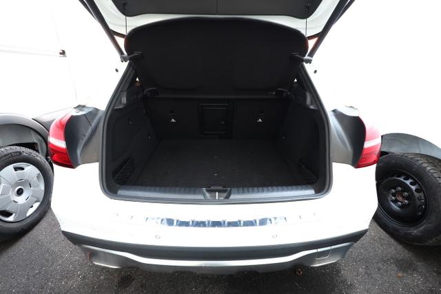 Mercedes-Benz GLA Urban 200 DCT KeyL eHK Nav Kam SHZ PrivG 18Z 