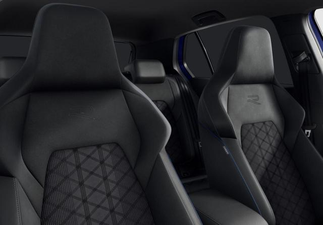 Volkswagen Golf R-Line IQMatrix Nav Keyl 360&deg; PrivG SHZ 18Z 